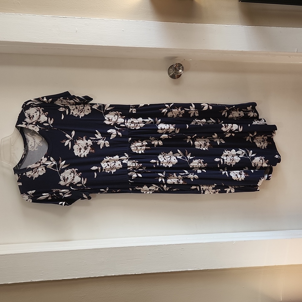 Navy White Floral t shirt dress